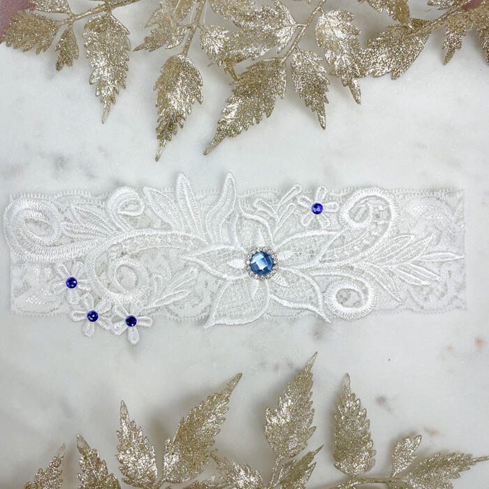Soft lace garter