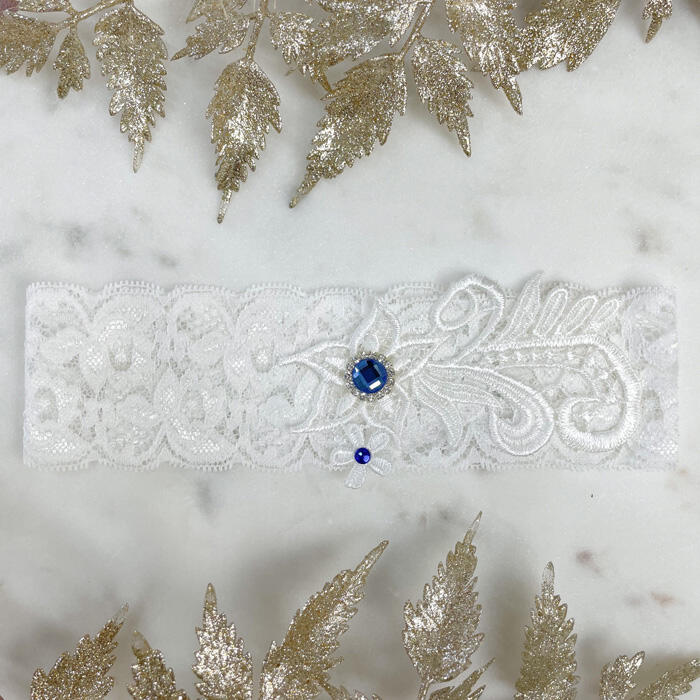 Soft lace garter