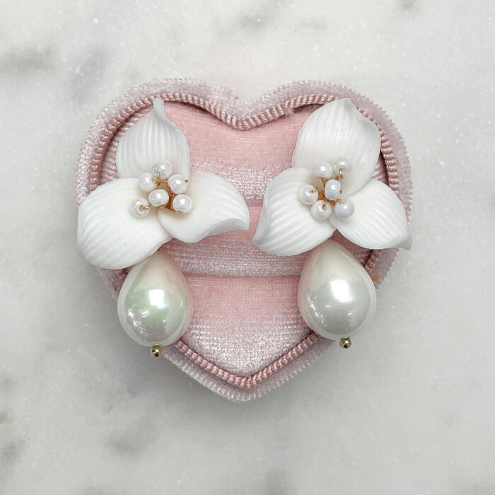 Floral and pearl
