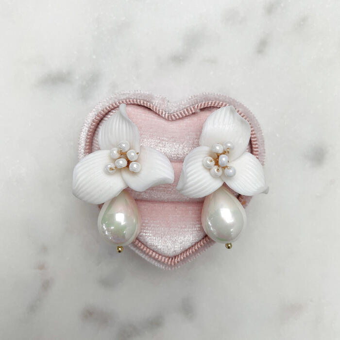 Floral and pearl