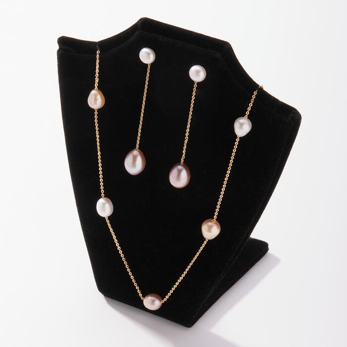 Necklace & earrings