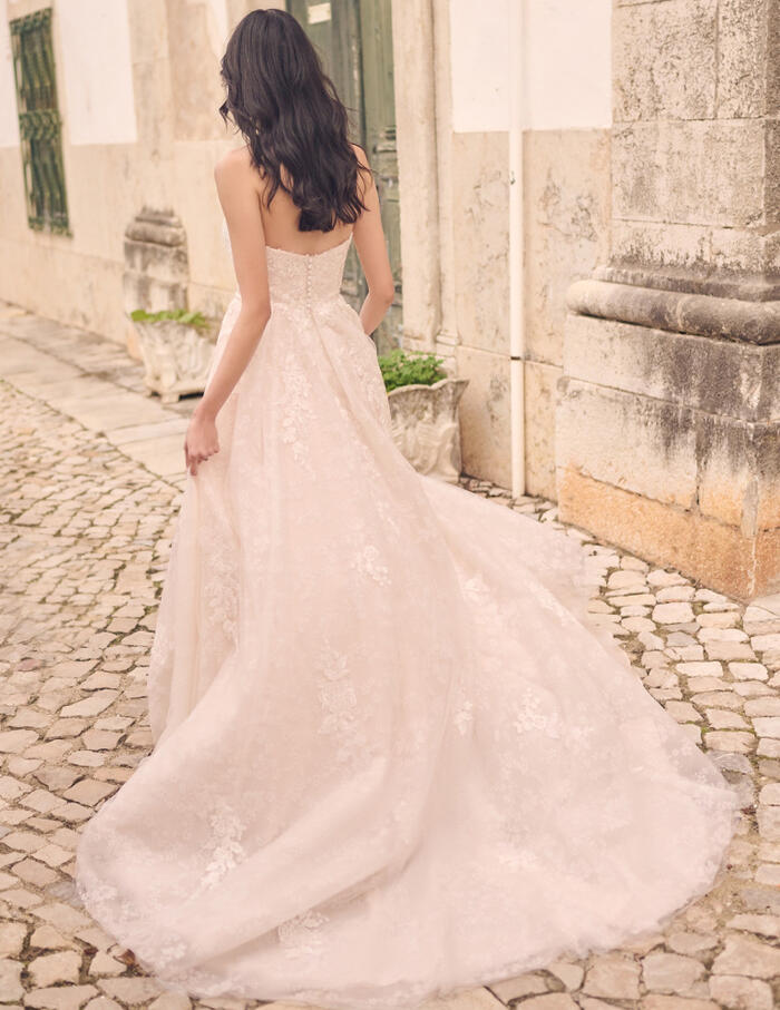Chelsea wedding shop dress
